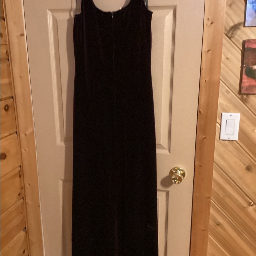 Elegant Dark Purple Velvet Maxi Dress